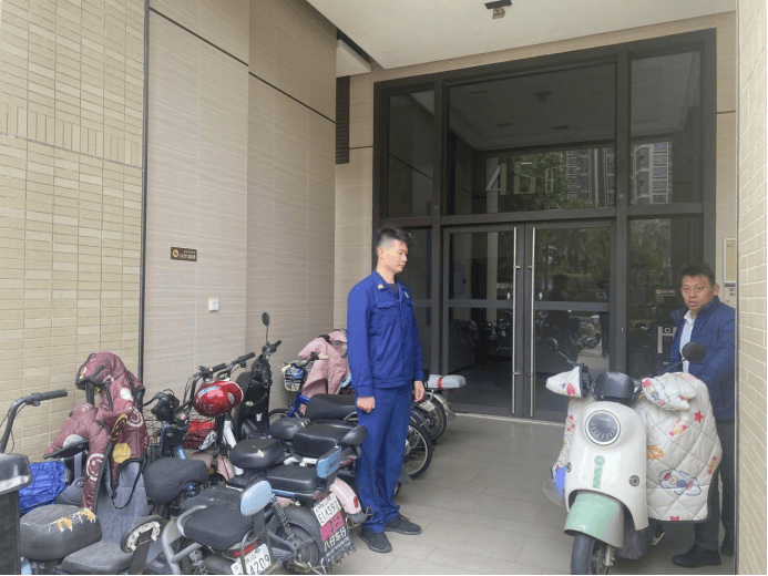 嚴查違規(guī)行為<strong></p>
<p>不銹鋼板廠
</strong>！佛山市電動自行車全鏈條整治行動持續(xù)進行中:不銹鋼板廠
